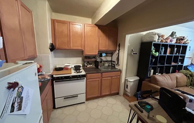 1 bed, 1 bath, $975, Unit 64