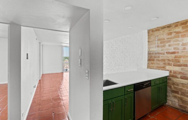 Four Oaks Apartments