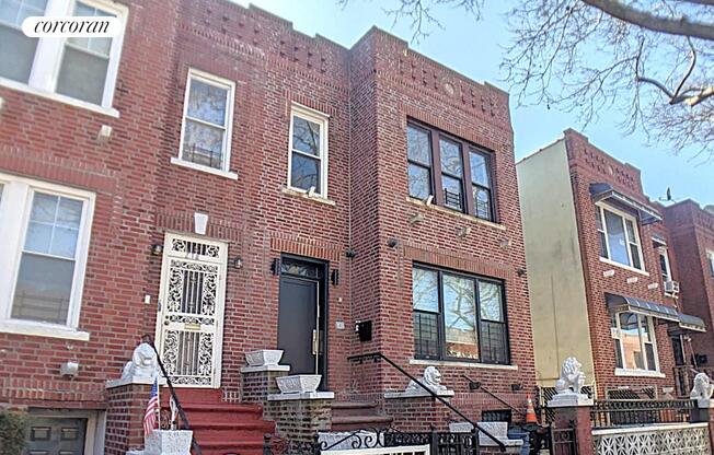 216 E 93 ST
