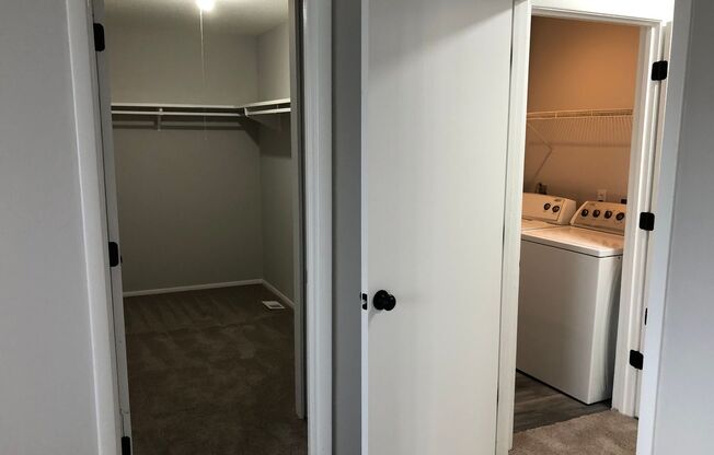 3 beds, 2 baths, 1,300 sqft, $1,749, Unit 5924