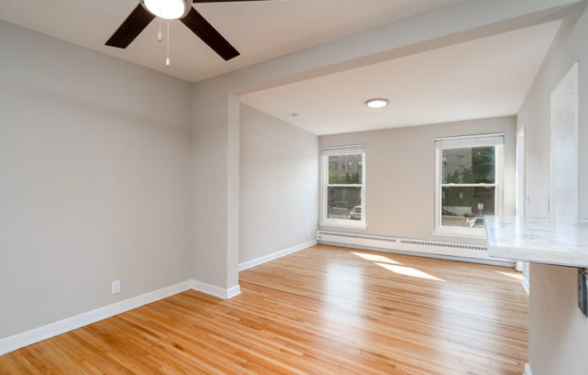 Studio, 1 bath, 391 sqft, $860, Unit 116-105