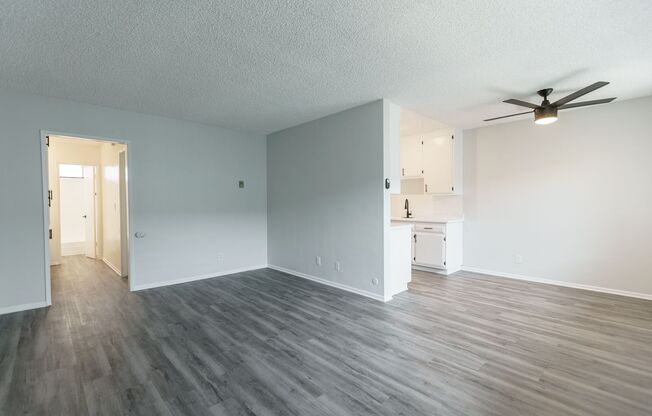 1 bed, 1 bath, 750 sqft, $1,748, Unit 102