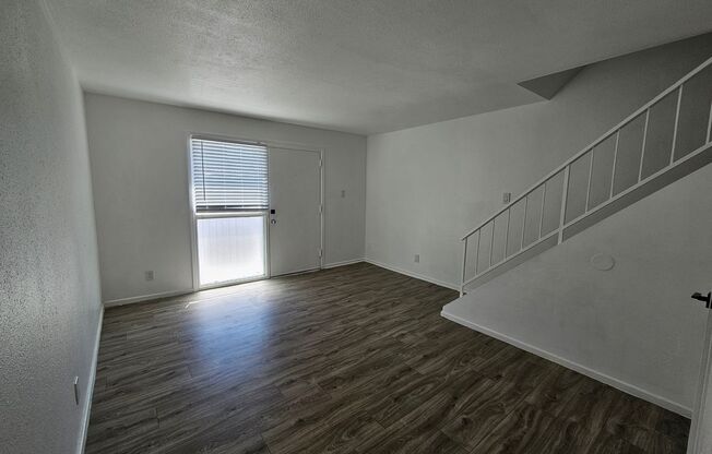 2 beds, 2 baths, 992 sqft, $1,800, Unit 15
