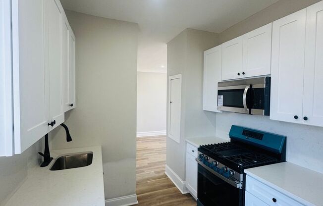 Stunning Building 1bed/ 1bath unit available.