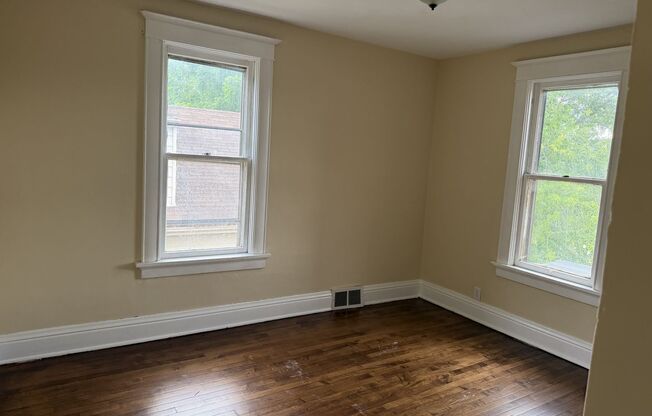 5927-29-29A W Greenfield Ave