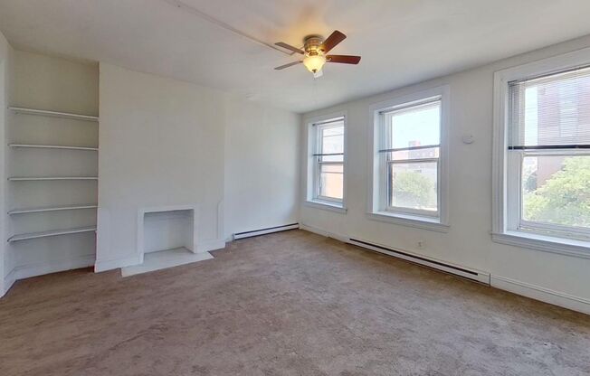 1 bed, 1 bath, 700 sqft, $1,299, Unit 38-4