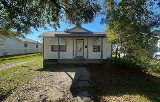 2B/1B Home Available in Lake Charles