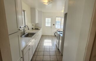 3 beds, 2 baths, $2,500