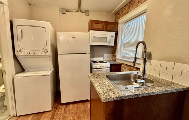 Studio, 1 bath, 430 sqft, $805, Unit 3201-21