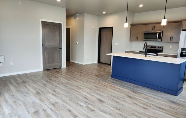 2 beds, 2 baths, 1,028 sqft, $1,675, Unit 314