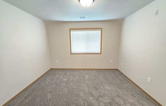 1 bed, 1 bath, 756 sqft, $1,025, Unit 3400 107