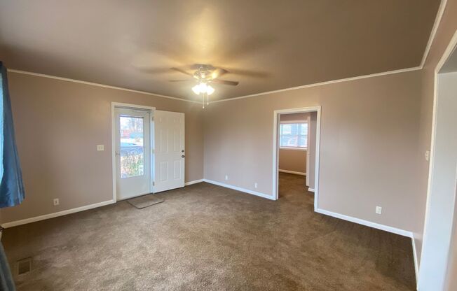 2 beds, 1 bath, $1,200