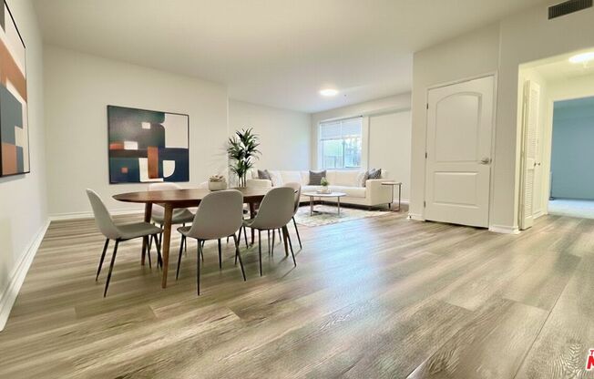 1 bed, 1 bath, 1,050 sqft, $3,100, Unit 426