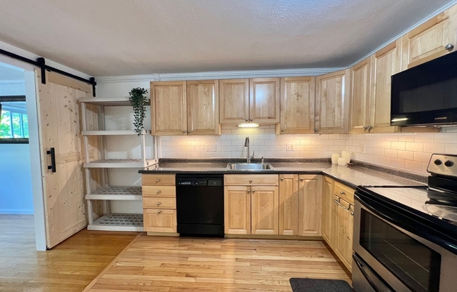 95 MAPLE ST