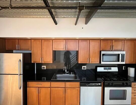 Studio, 1 bath, 2,030 sqft, $3,500, Unit 103
