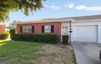 LIVE IN PARADISE 2/2 IN 55+ MYERLEE CIRCLE CONDOS