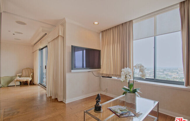 2 beds, 3 baths, 2,445 sqft, $12,000, Unit 1001