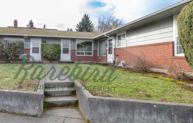 7624 NE Broadway (Jonesmore)