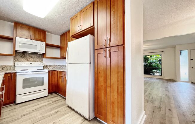 Pet Friendly Kaneohe Townhouse with A/C