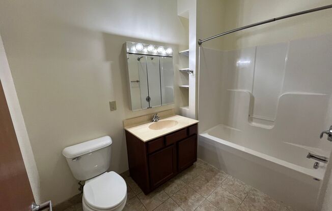 1 bed, 1 bath, 725 sqft, $1,325, Unit 113