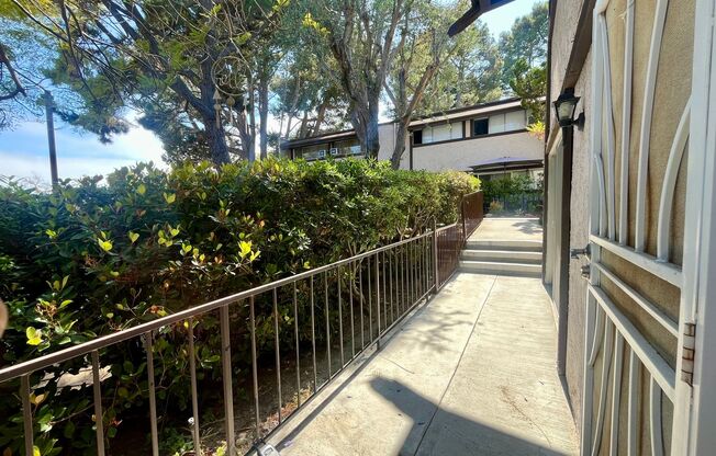 382 Miraleste Drive
