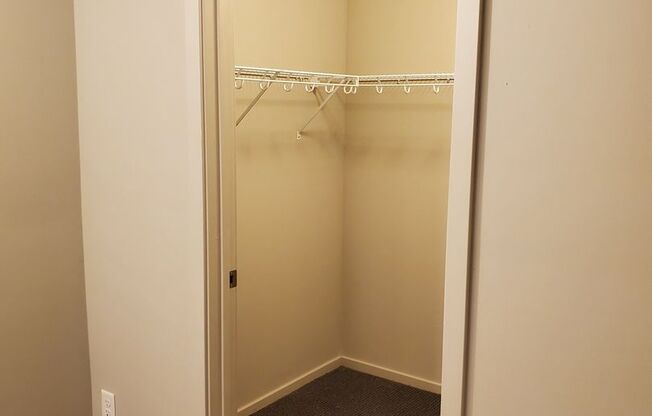 3 beds, 3 baths, 1,122 sqft, $1,890, Unit 304