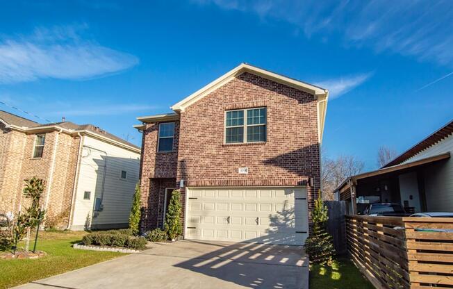 1011 E 37 ST