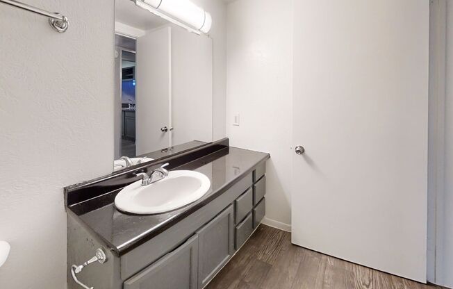 1 bed, 1 bath, 680 sqft, $929, Unit 0525