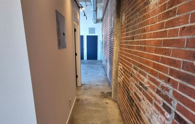 2 beds, 2 baths, 850 sqft, $1,695, Unit Apt. 111