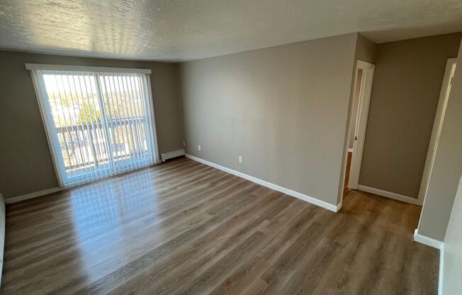 1 bed, 1 bath, $1,700, Unit 17