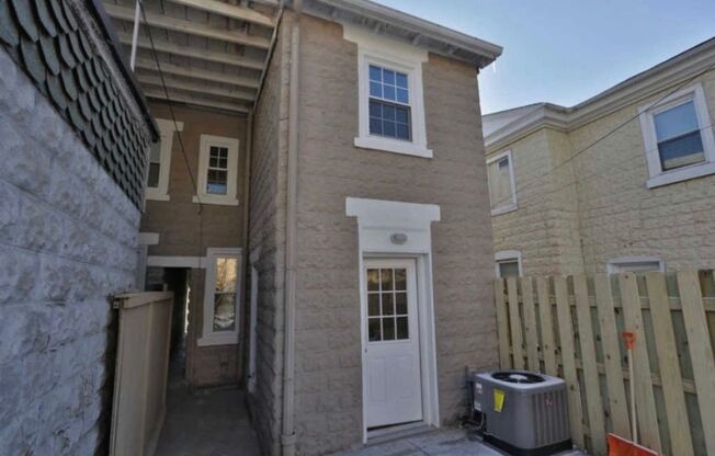 2 Bedroom 1.5 Bath Home in Conshohocken with Yard!