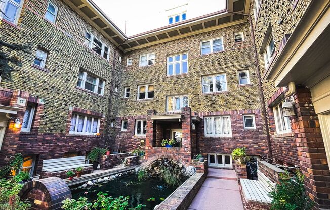 1 Bedroom 1 bath Condo in Historic SLC building!