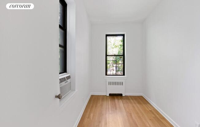 421 E 78 ST