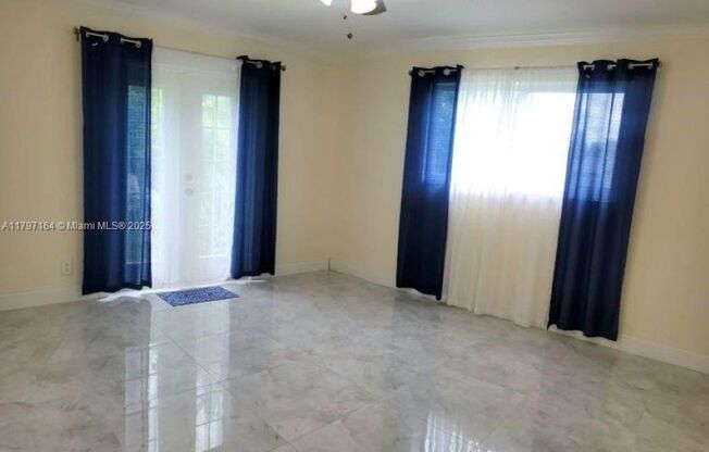 2241 NE 38TH ST LIGHTHOUSE POINT, FL 33064