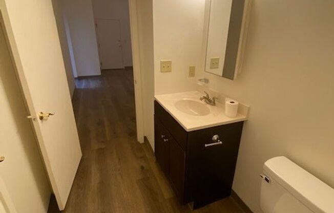 1 bed, 1 bath, 650 sqft, $1,050