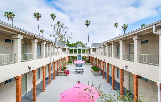 Central Inglewood Life – Gated Living Near SoFi & Transit