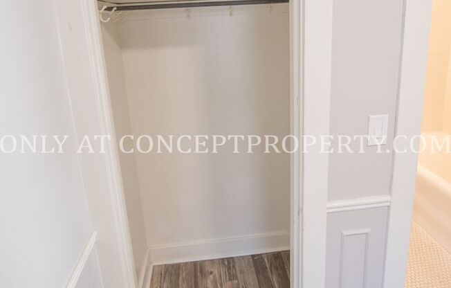 1 bed, 1 bath, 500 sqft, $999, Unit 25 - R