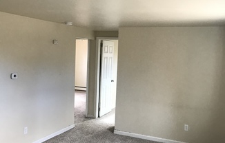 2 beds, 1 bath, 850 sqft, $1,575, Unit 1