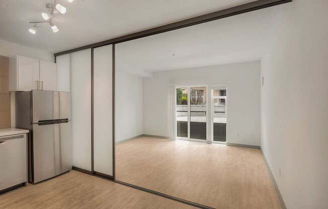 Studio, 1 bath, 380 sqft, $1,795, Unit 411