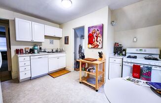 1 bed, 1 bath, 700 sqft, $1,350, Unit #5