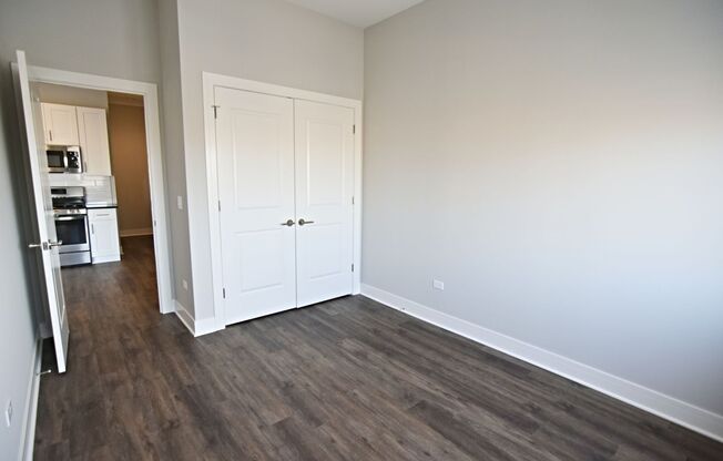 2 beds, 2 baths, 950 sqft, $3,550, Unit 927-301