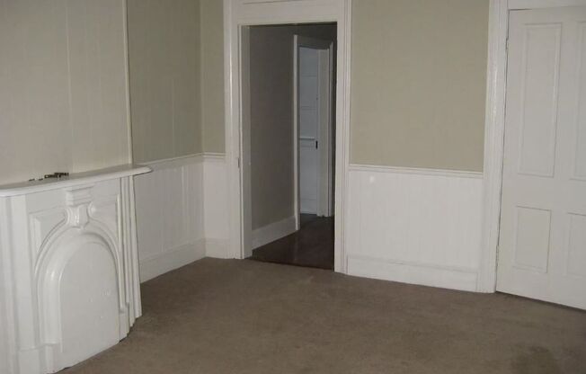 2 beds, 1 bath, $870, Unit Apt. 1