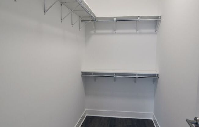 1 bed, 1 bath, 670 sqft, $2,750, Unit 927-206