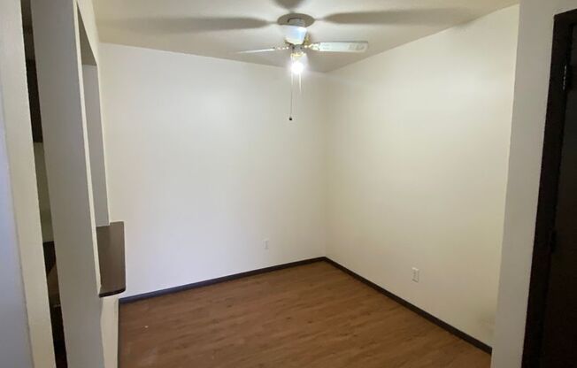 1 bed, 1 bath, $850, Unit 6