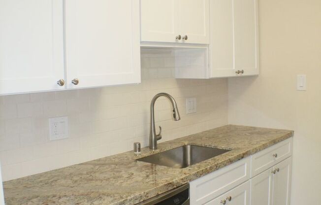 Stunning, large 1 bedroom at Woodlake