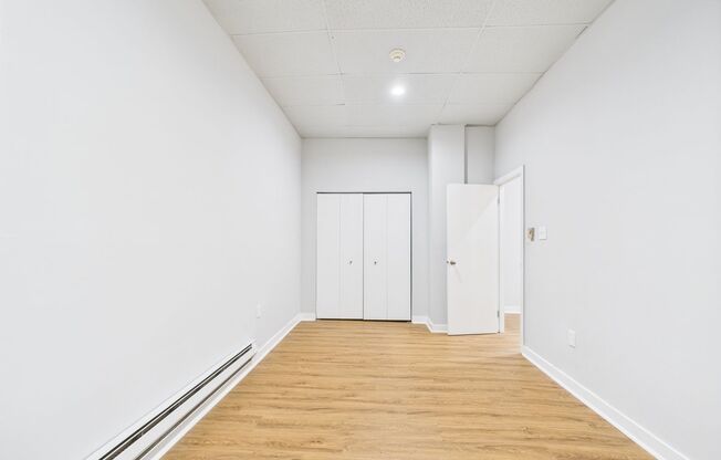 2 beds, 1 bath, $1,475, Unit 101