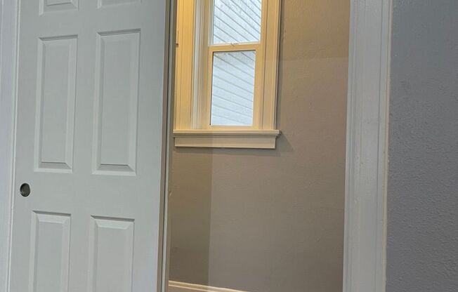 Studio, 1 bath, 315 sqft, $1,250, Unit 103