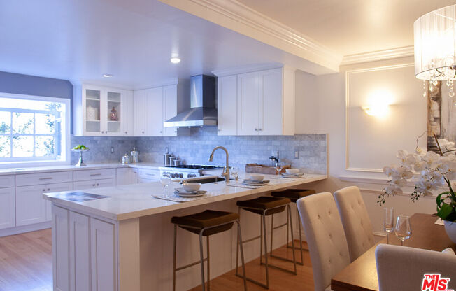 4804 La Villa Marina