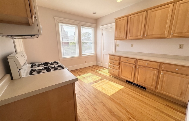 26 EMERALD ST