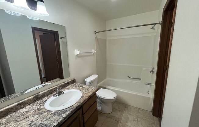 2 beds, 1 bath, 965 sqft, $1,650, Unit 7726RF